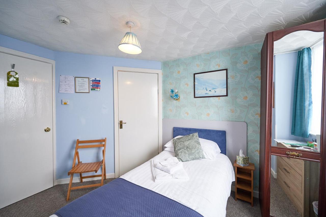 The Wilton International Bed and Breakfast Blackpool Exteriör bild
