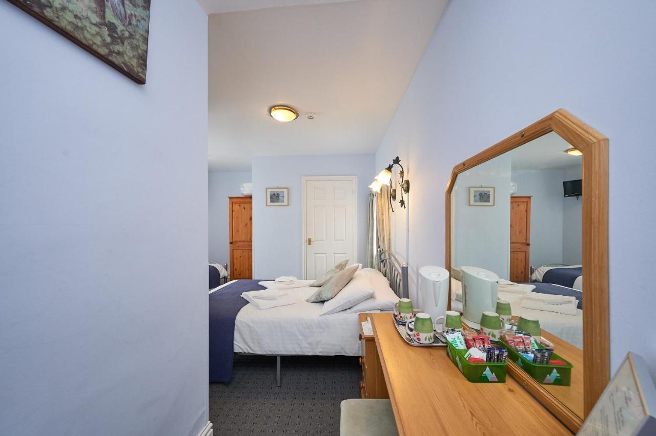 The Wilton International Bed and Breakfast Blackpool Exteriör bild
