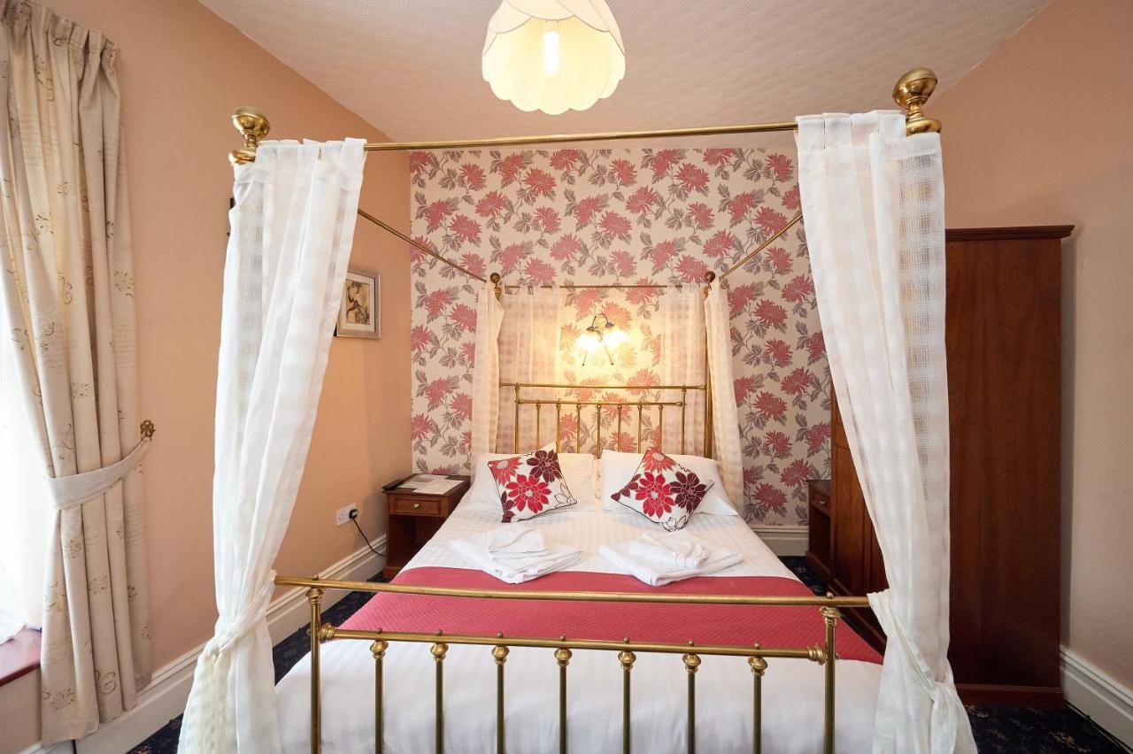 The Wilton International Bed and Breakfast Blackpool Exteriör bild