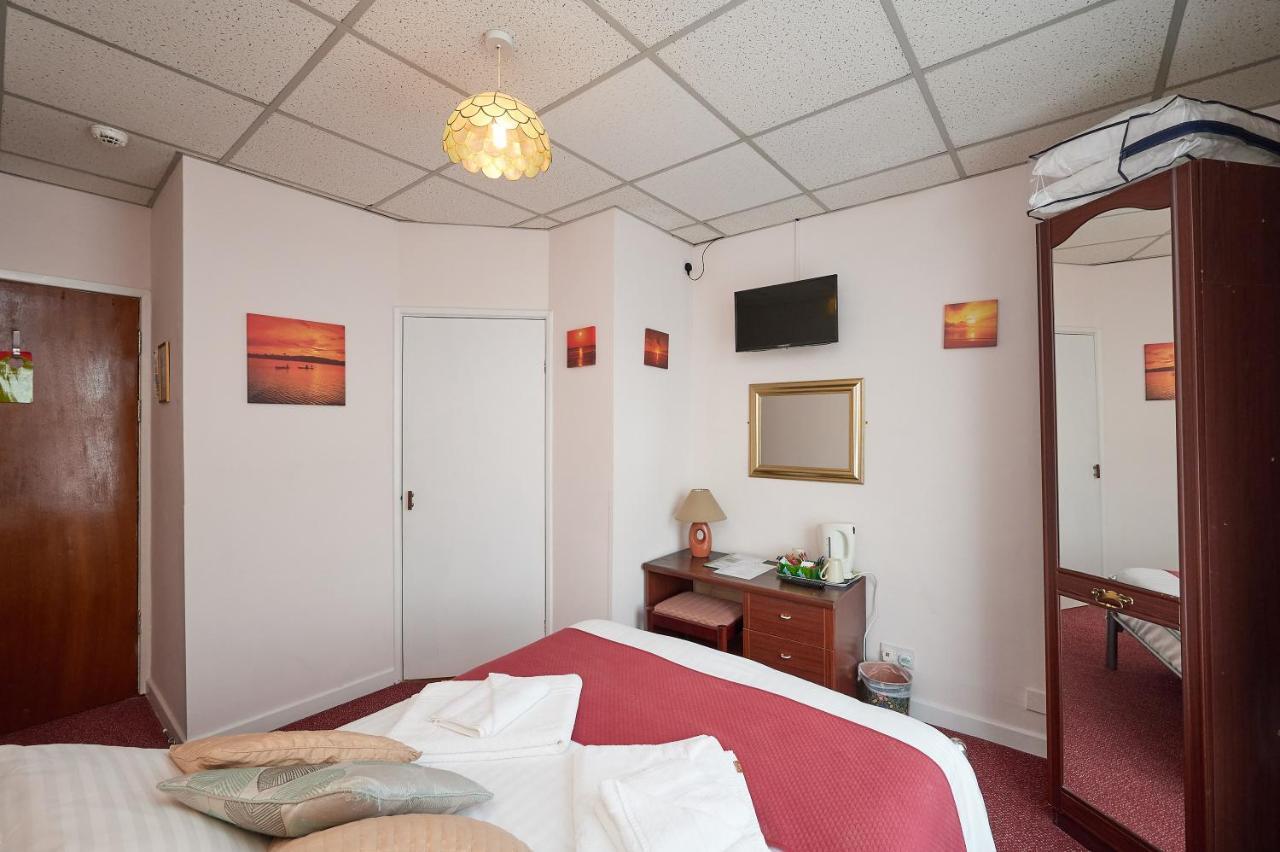 The Wilton International Bed and Breakfast Blackpool Exteriör bild
