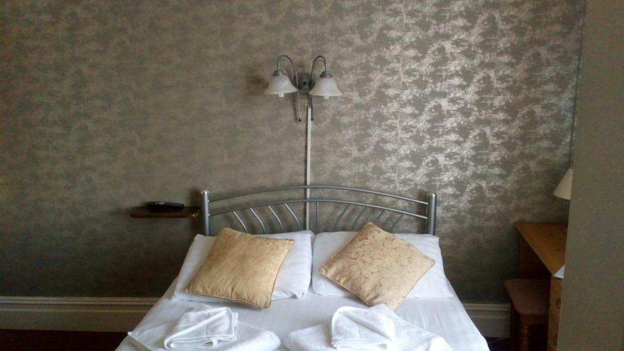 The Wilton International Bed and Breakfast Blackpool Exteriör bild